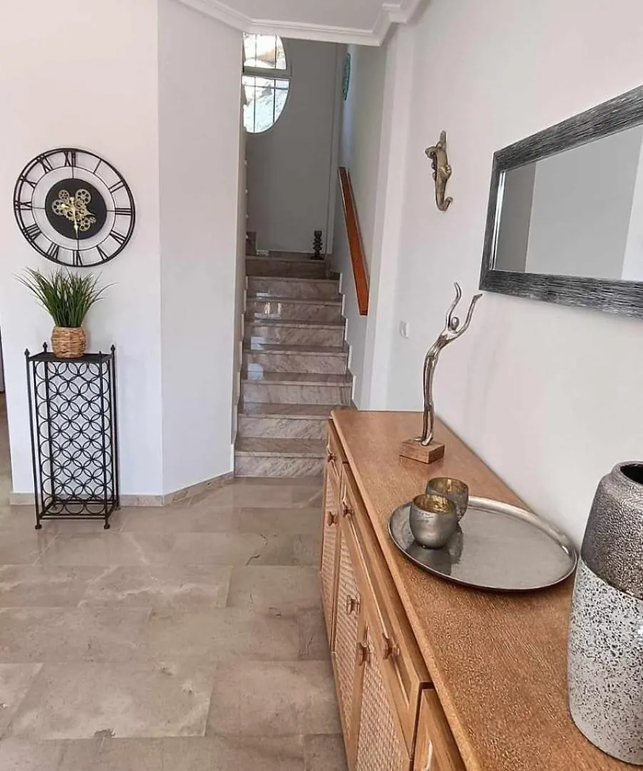 Superb 3 Beds Jardines De Casares Villa