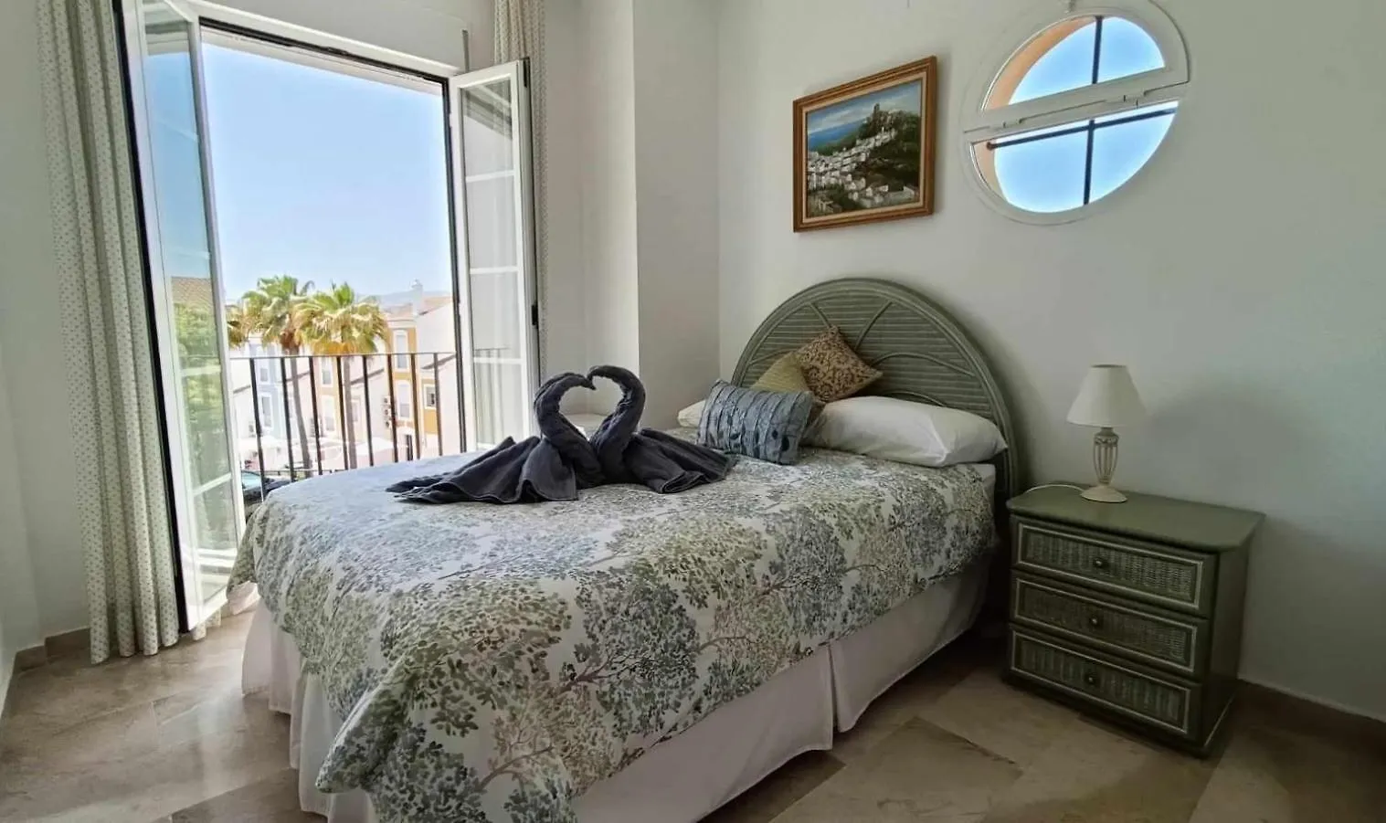 Superb 3 Beds Jardines De Casares Villa